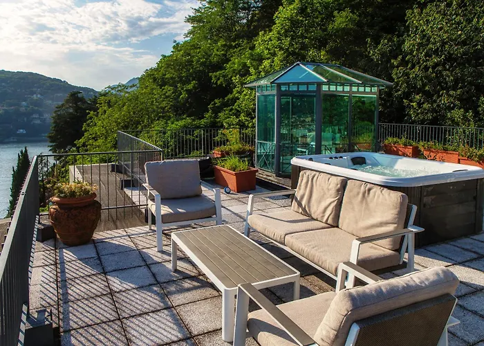Heavenly Views On - Terrace & Hot Tub 科莫